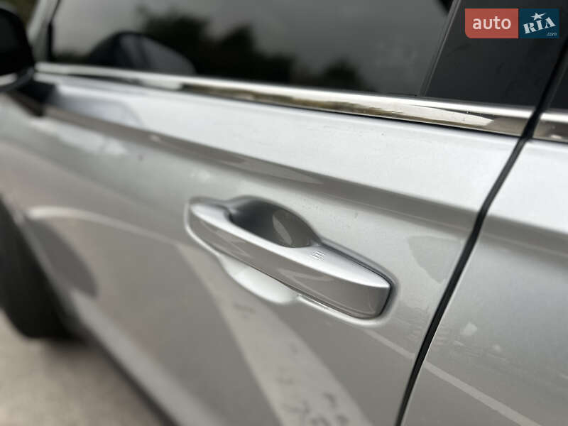 Позашляховик / Кросовер Honda CR-V 2024 в Києві