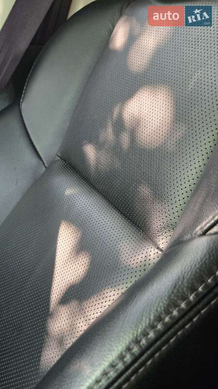 Позашляховик / Кросовер Honda CR-V 2015 в Києві