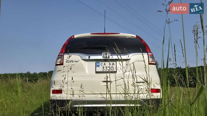 Позашляховик / Кросовер Honda CR-V 2015 в Києві