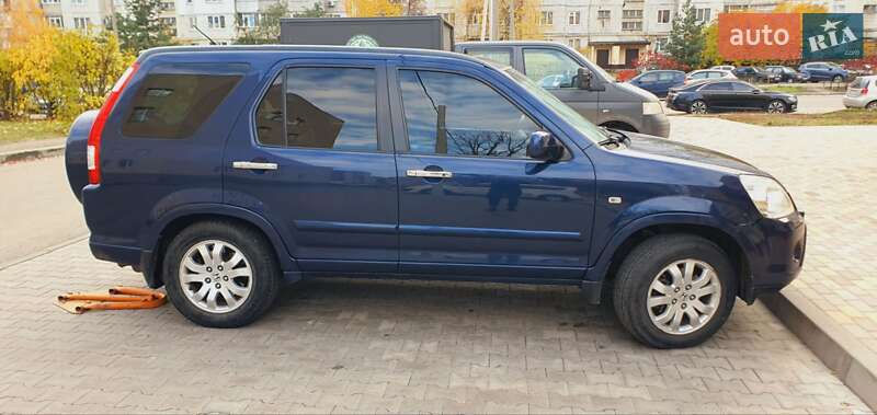 Внедорожник / Кроссовер Honda CR-V 2005 в Сумах