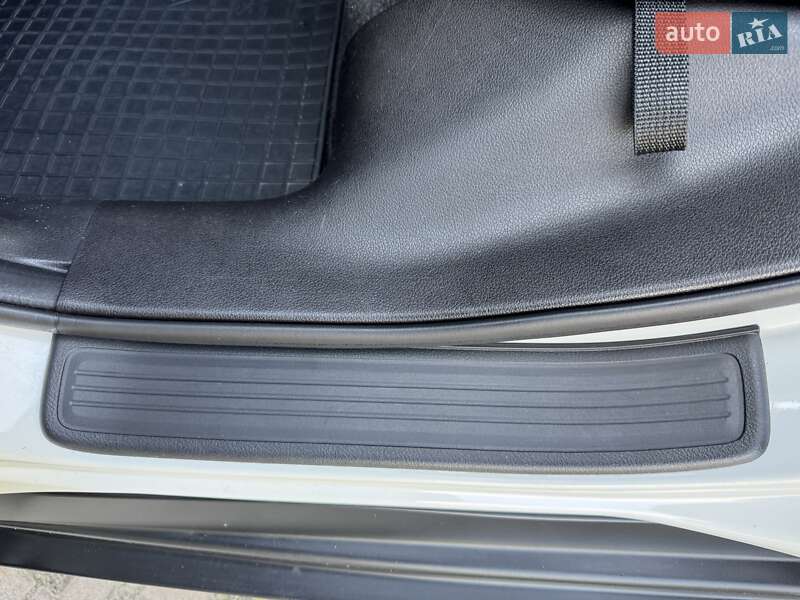 Позашляховик / Кросовер Honda CR-V 2015 в Києві фото 20 Позашляховик / Кросовер Honda CR-V 2015 в Києві