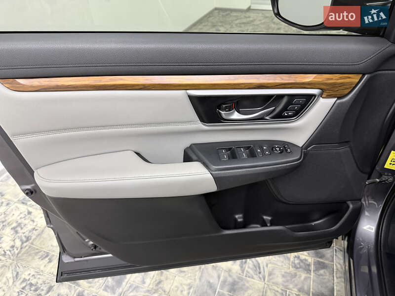 Внедорожник / Кроссовер Honda CR-V 2019 в Одессе фото 18 Внедорожник / Кроссовер Honda CR-V 2019 в Одессе