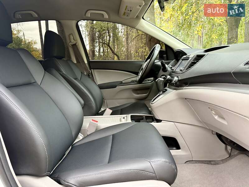 Внедорожник / Кроссовер Honda CR-V 2015 в Киеве