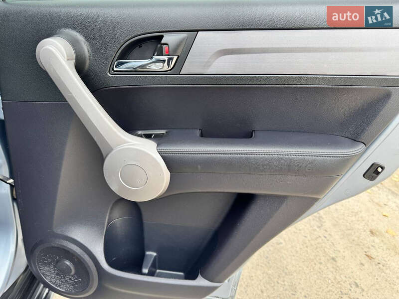Внедорожник / Кроссовер Honda CR-V 2008 в Ахтырке фото 38 Внедорожник / Кроссовер Honda CR-V 2008 в Ахтырке
