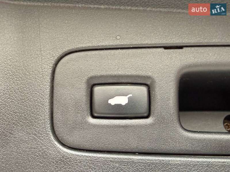 Позашляховик / Кросовер Honda CR-V 2016 в Києві