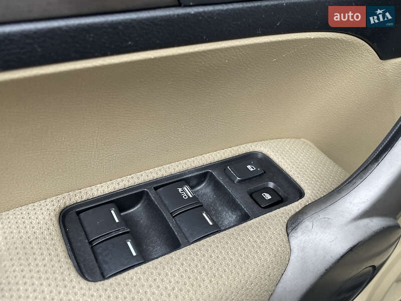 Позашляховик / Кросовер Honda CR-V 2007 в Миколаєві фото 14 Позашляховик / Кросовер Honda CR-V 2007 в Миколаєві