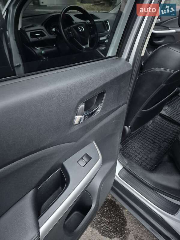 Внедорожник / Кроссовер Honda CR-V 2016 в Киеве