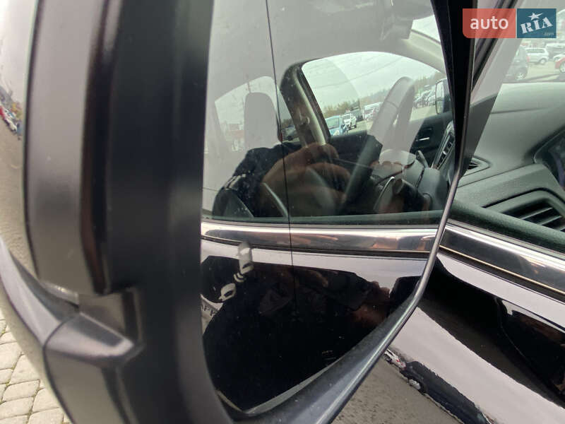 Позашляховик / Кросовер Honda CR-V 2015 в Чернівцях