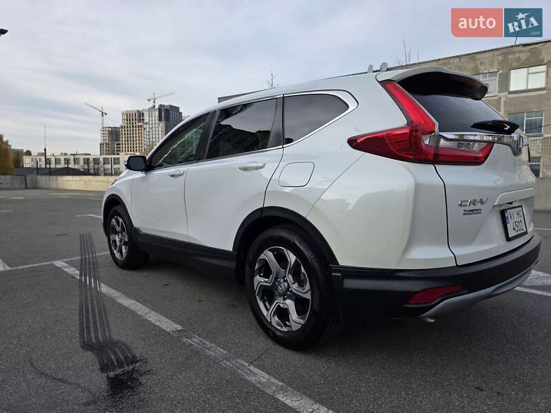 Позашляховик / Кросовер Honda CR-V 2018 в Києві