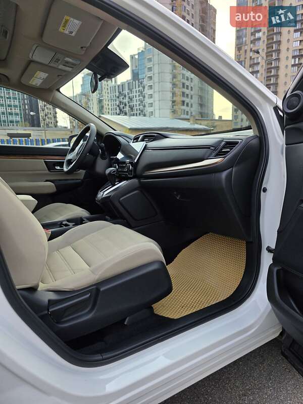 Позашляховик / Кросовер Honda CR-V 2018 в Києві