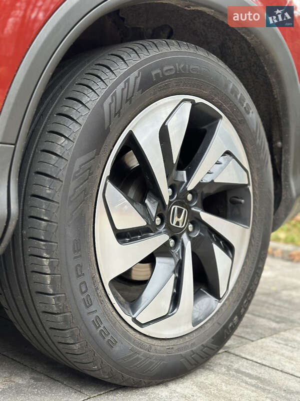 Внедорожник / Кроссовер Honda CR-V 2016 в Луцке
