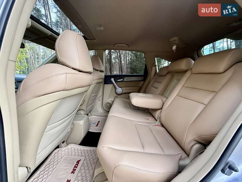 Позашляховик / Кросовер Honda CR-V 2008 в Києві