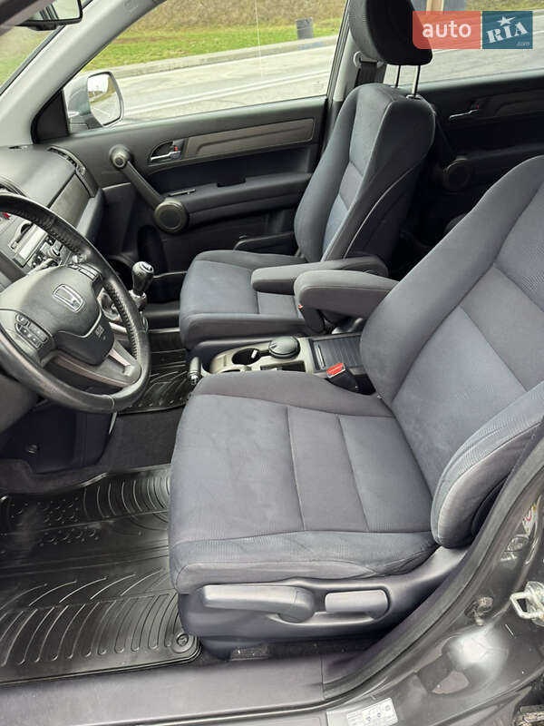Позашляховик / Кросовер Honda CR-V 2011 в Полтаві