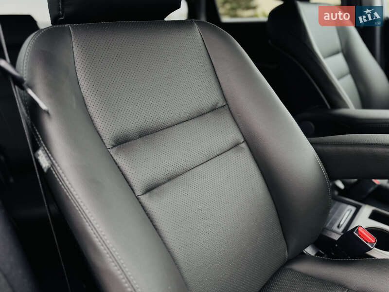 Внедорожник / Кроссовер Honda CR-V 2012 в Дрогобыче