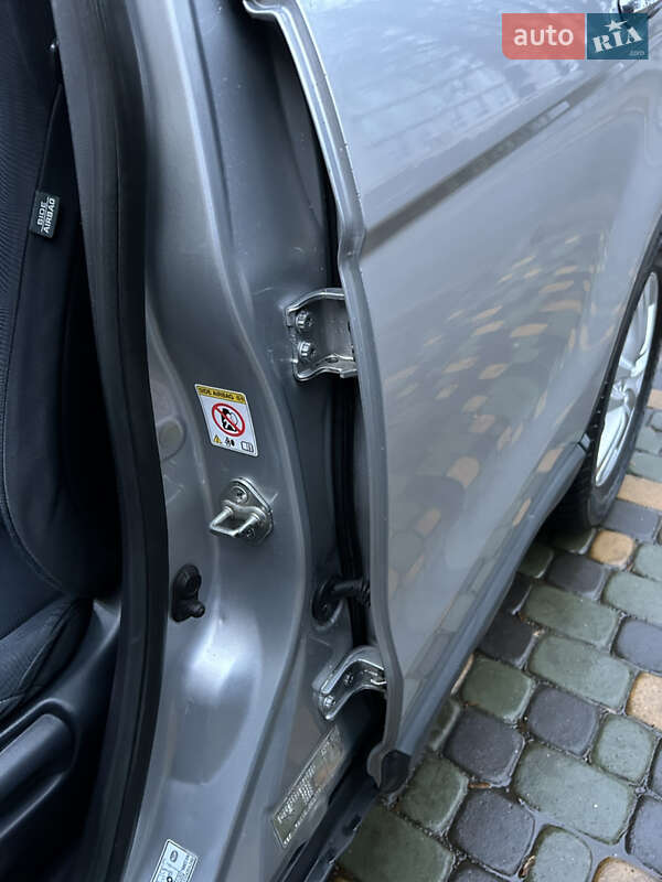 Внедорожник / Кроссовер Honda CR-V 2011 в Черкассах