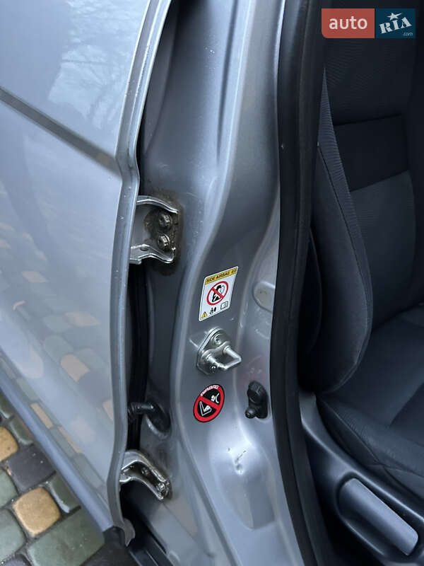 Внедорожник / Кроссовер Honda CR-V 2011 в Черкассах