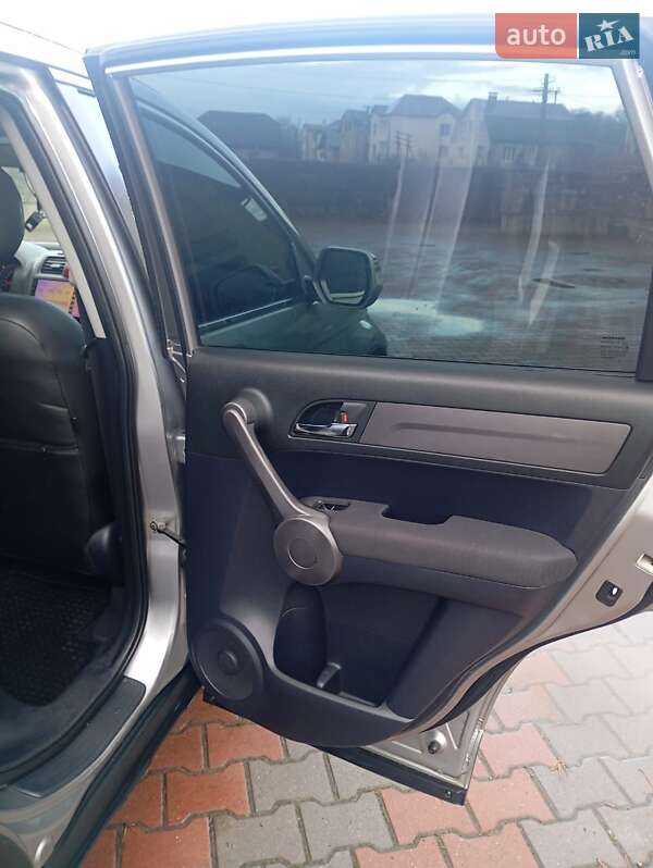 Внедорожник / Кроссовер Honda CR-V 2007 в Старом Самборе