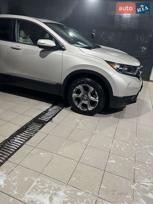 Позашляховик / Кросовер Honda CR-V 2019 в Києві