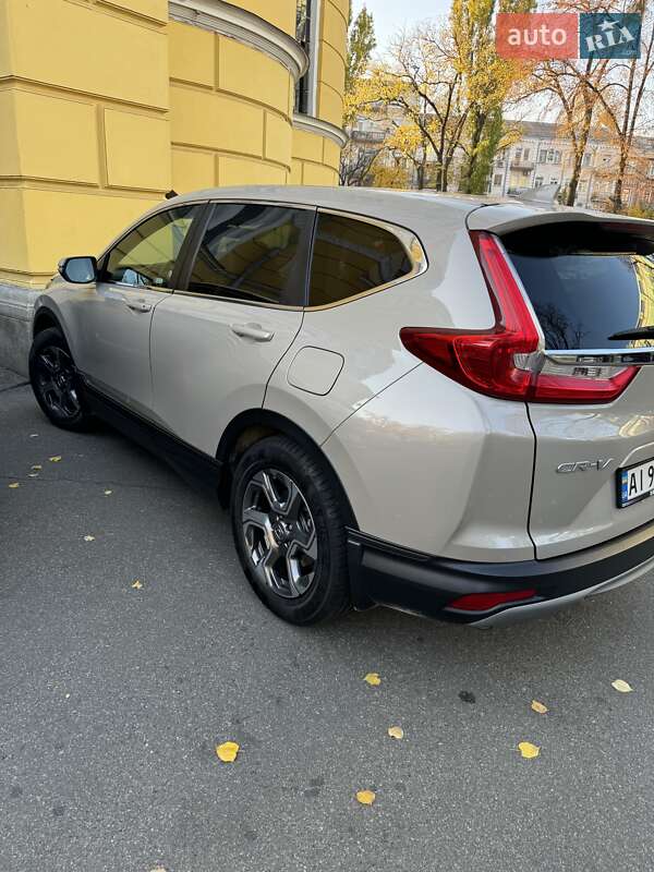 Позашляховик / Кросовер Honda CR-V 2019 в Києві