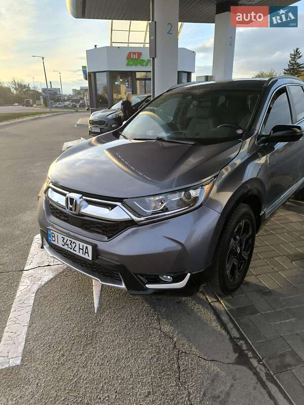 Позашляховик / Кросовер Honda CR-V 2016 в Полтаві