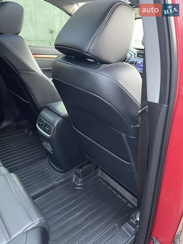 Позашляховик / Кросовер Honda CR-V 2018 в Києві