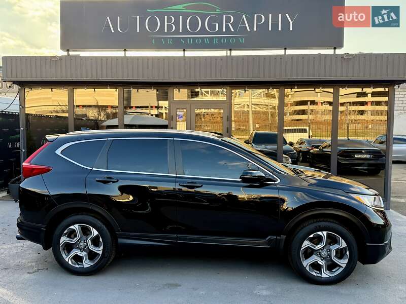 Позашляховик / Кросовер Honda CR-V 2017 в Києві