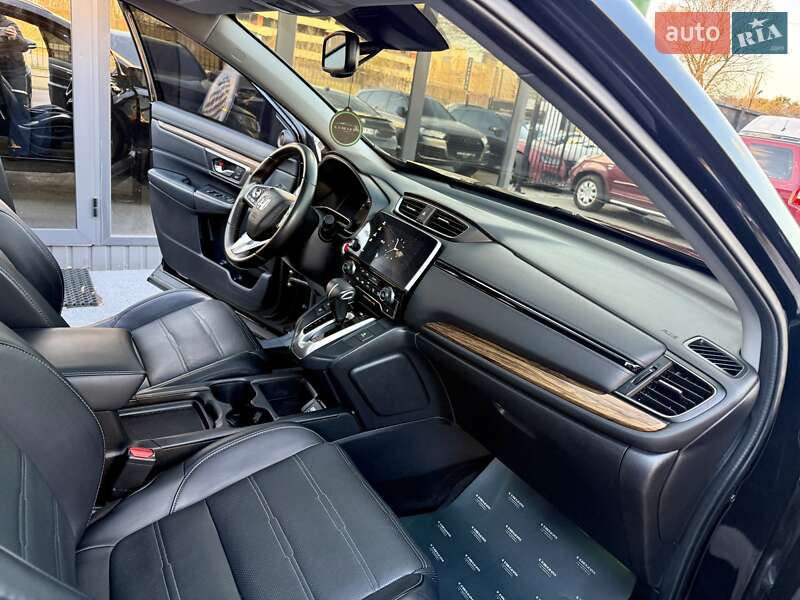 Позашляховик / Кросовер Honda CR-V 2017 в Києві