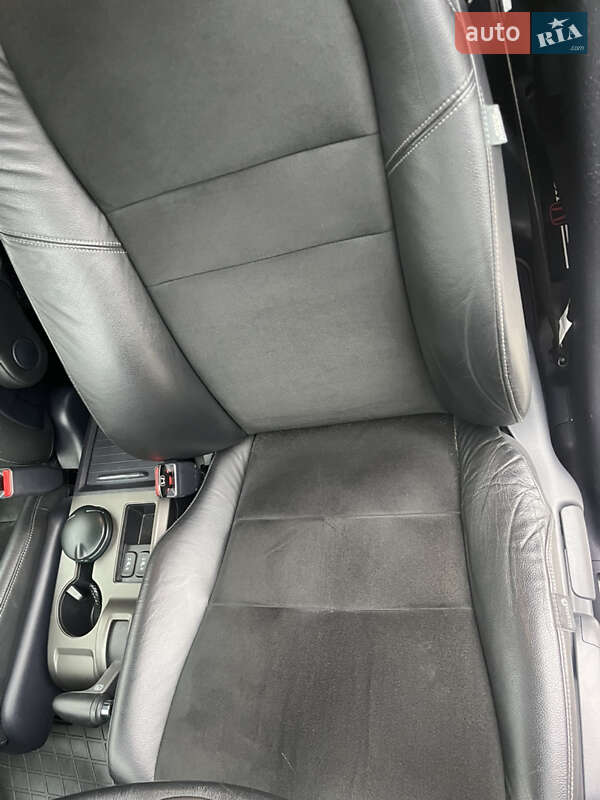 Внедорожник / Кроссовер Honda CR-V 2010 в Черновцах