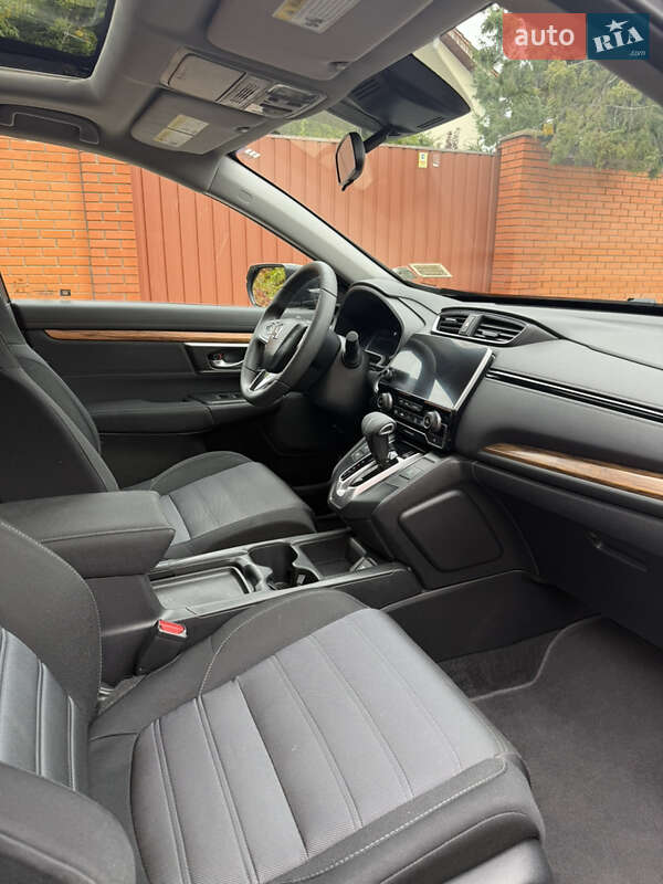 Внедорожник / Кроссовер Honda CR-V 2017 в Киеве