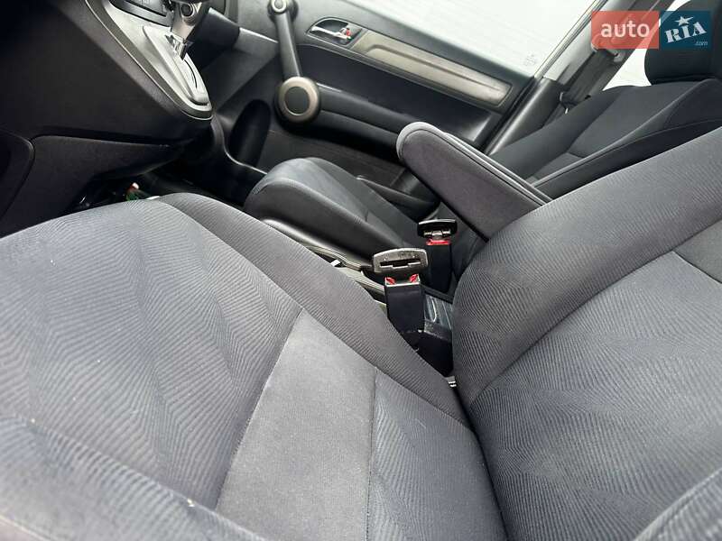 Внедорожник / Кроссовер Honda CR-V 2011 в Ахтырке фото 25 Внедорожник / Кроссовер Honda CR-V 2011 в Ахтырке