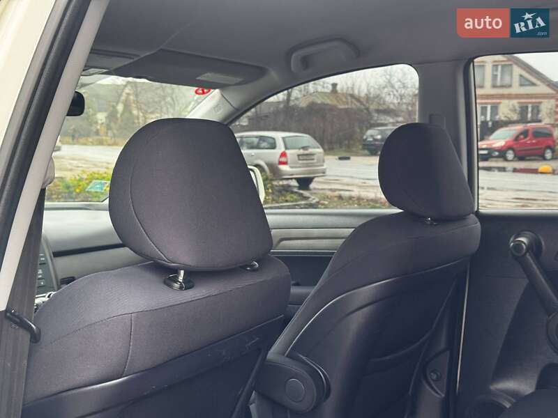 Внедорожник / Кроссовер Honda CR-V 2011 в Ахтырке фото 35 Внедорожник / Кроссовер Honda CR-V 2011 в Ахтырке