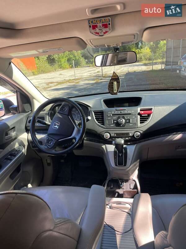 Внедорожник / Кроссовер Honda CR-V 2013 в Черновцах
