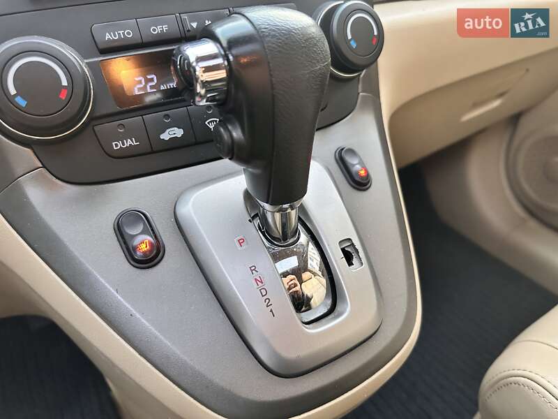 Позашляховик / Кросовер Honda CR-V 2008 в Києві