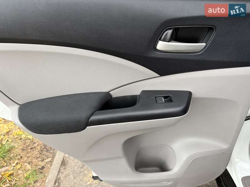 Внедорожник / Кроссовер Honda CR-V 2015 в Киеве