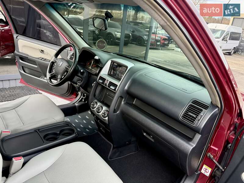 Позашляховик / Кросовер Honda CR-V 2006 в Києві