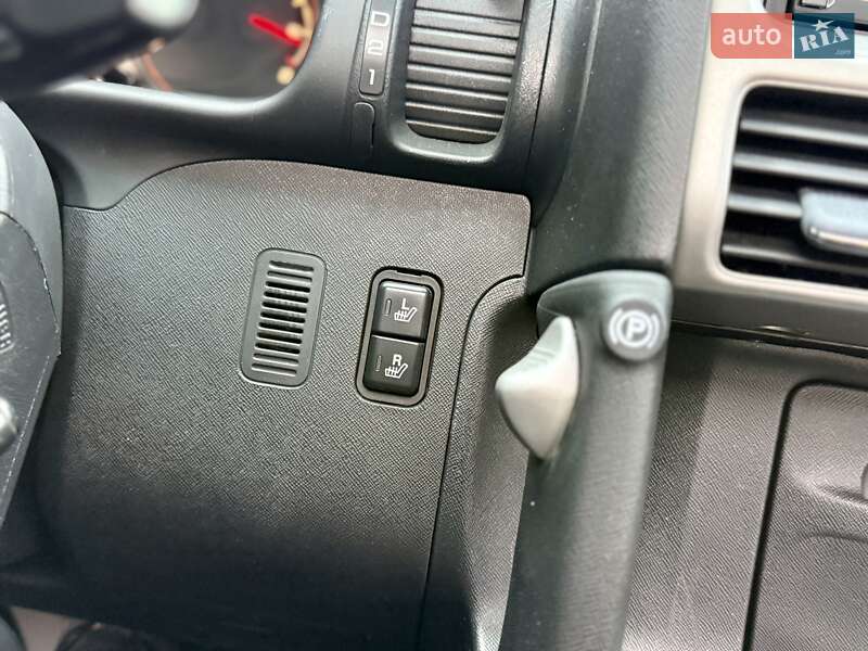 Позашляховик / Кросовер Honda CR-V 2006 в Києві