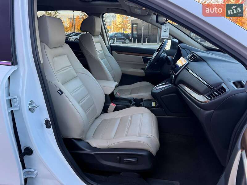 Внедорожник / Кроссовер Honda CR-V 2020 в Киеве