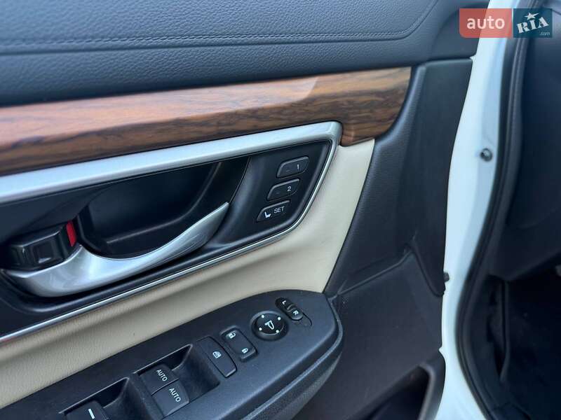 Внедорожник / Кроссовер Honda CR-V 2020 в Киеве