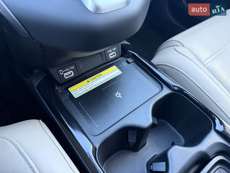 Внедорожник / Кроссовер Honda CR-V 2020 в Киеве