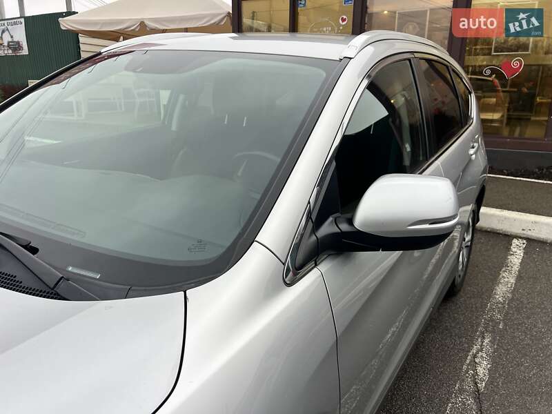 Внедорожник / Кроссовер Honda CR-V 2014 в Киеве