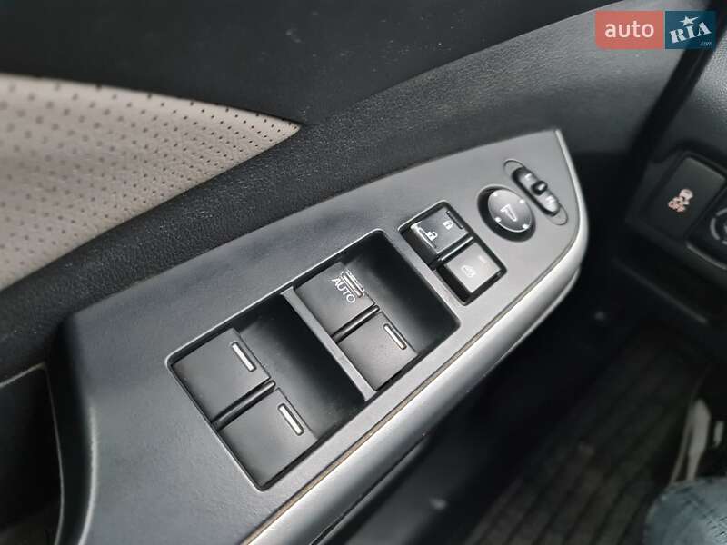 Внедорожник / Кроссовер Honda CR-V 2016 в Киеве фото 22 Внедорожник / Кроссовер Honda CR-V 2016 в Киеве