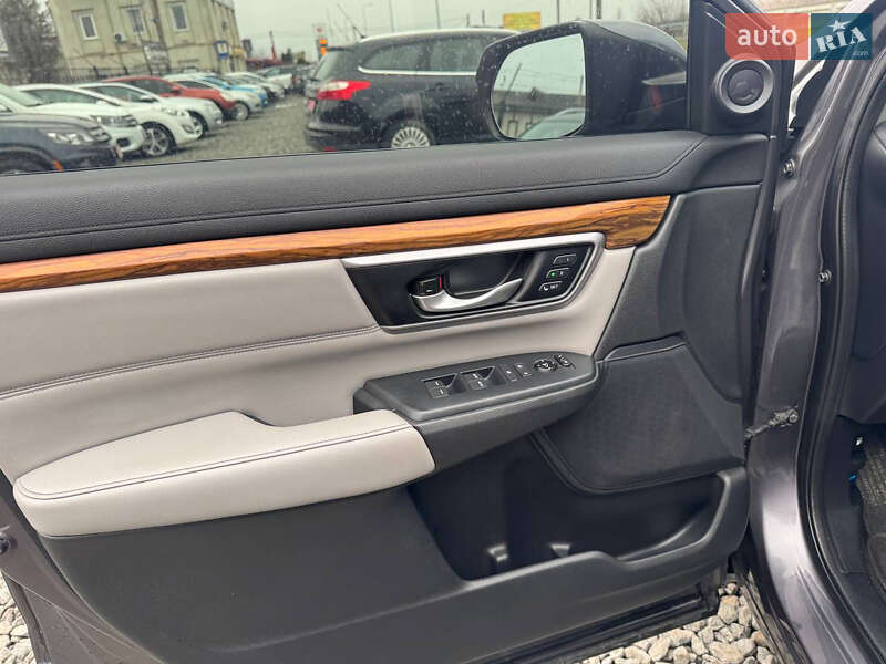 Позашляховик / Кросовер Honda CR-V 2017 в Стрию