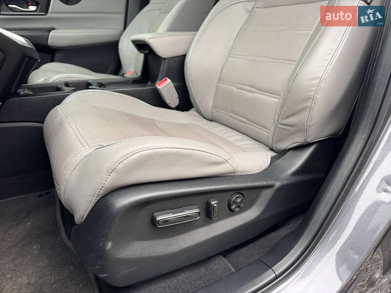 Позашляховик / Кросовер Honda CR-V 2017 в Стрию