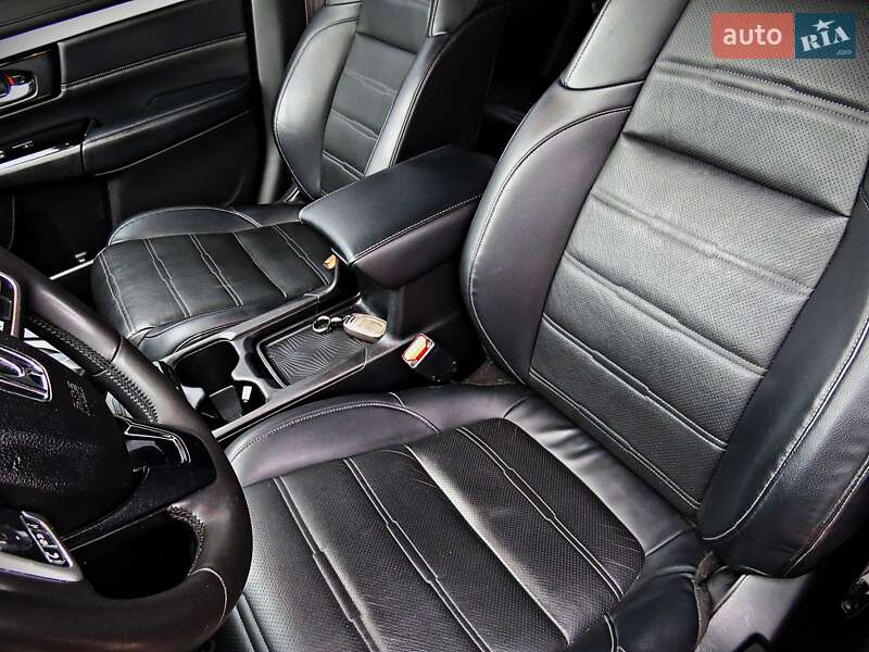 Внедорожник / Кроссовер Honda CR-V 2019 в Черкассах
