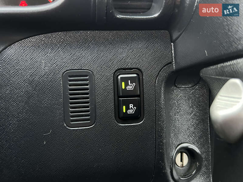 Позашляховик / Кросовер Honda CR-V 2005 в Києві