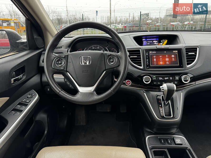 Позашляховик / Кросовер Honda CR-V 2016 в Києві