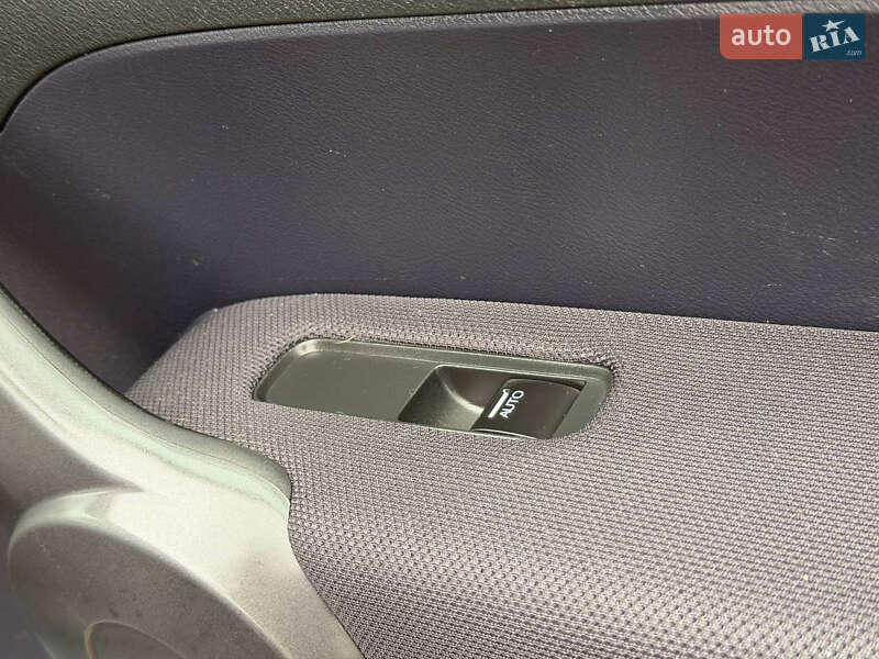 Позашляховик / Кросовер Honda CR-V 2009 в Охтирці фото 39 Позашляховик / Кросовер Honda CR-V 2009 в Охтирці