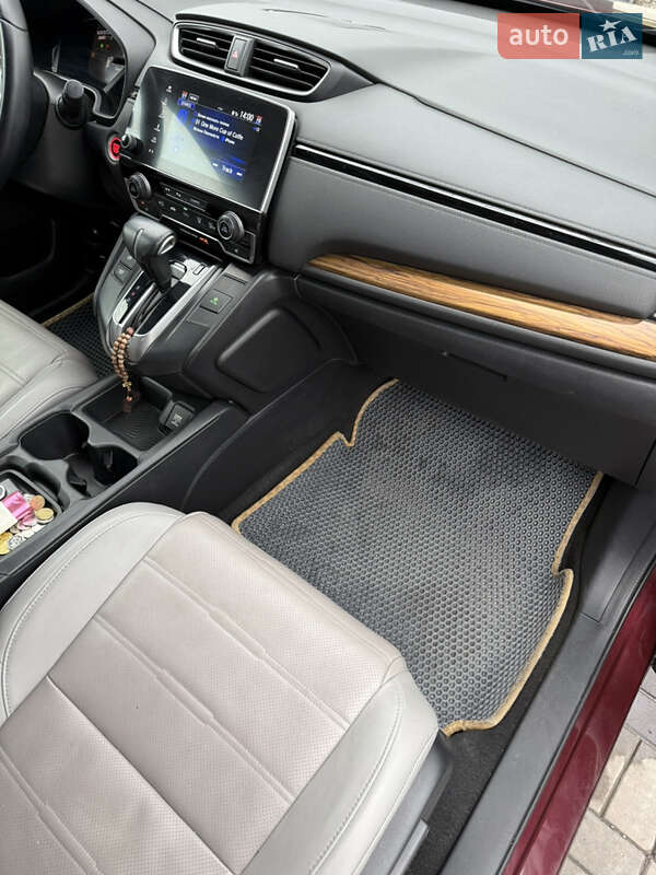 Внедорожник / Кроссовер Honda CR-V 2018 в Хмельницком