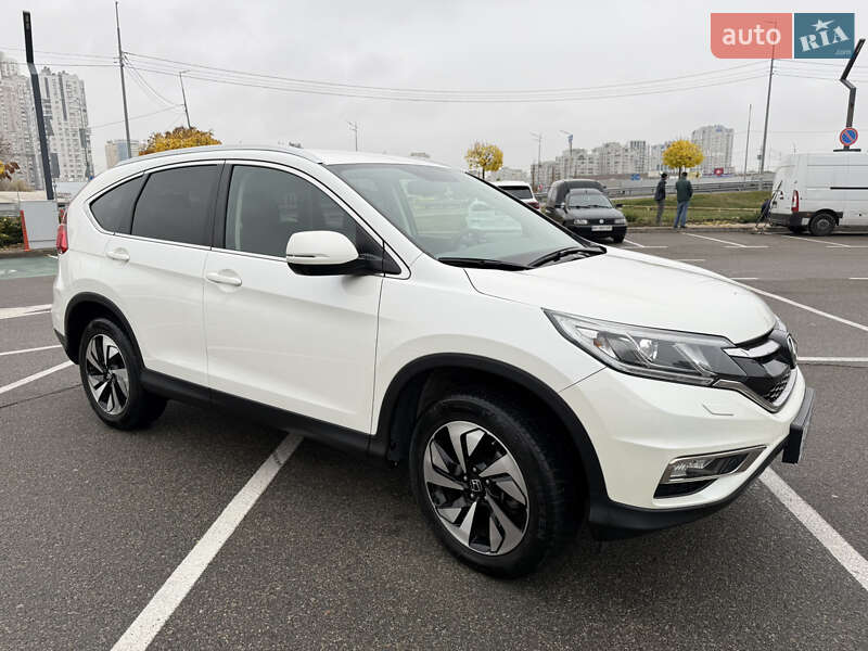 Позашляховик / Кросовер Honda CR-V 2015 в Києві