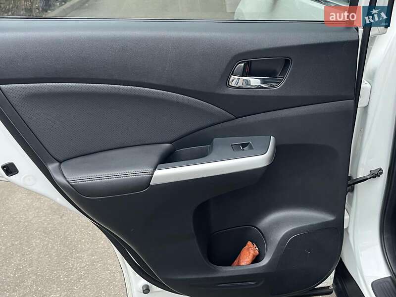 Позашляховик / Кросовер Honda CR-V 2016 в Києві